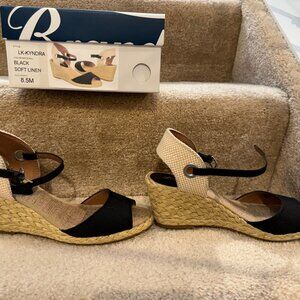 Lucky Brand Kyndra Open Toe Ankle Strap Wedge Sandal/8.5/Black